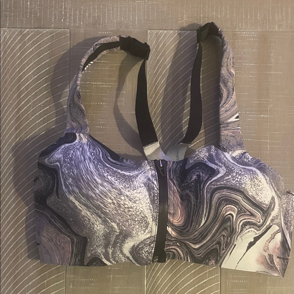 Victoria's Secret Marble-Print Front-Zip Sports Bra in Gray and Black